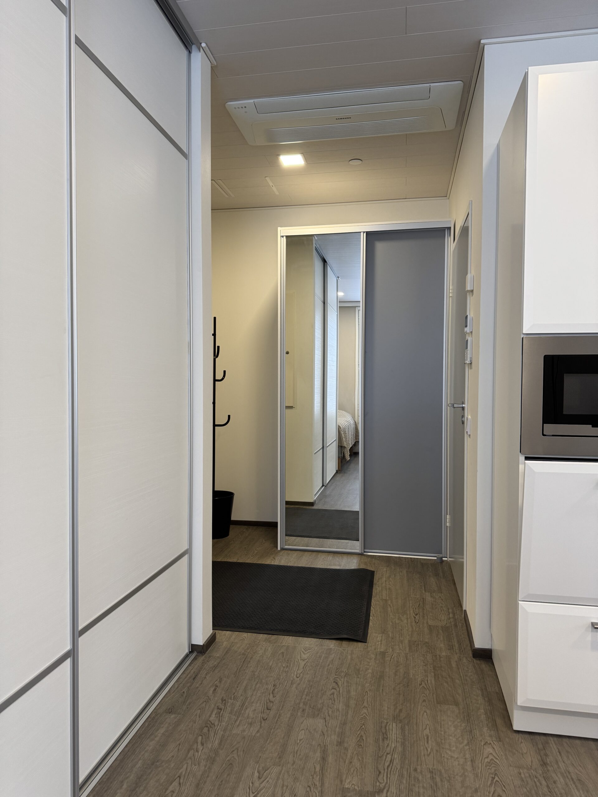 Paja-aukio 1 B 2 terassi